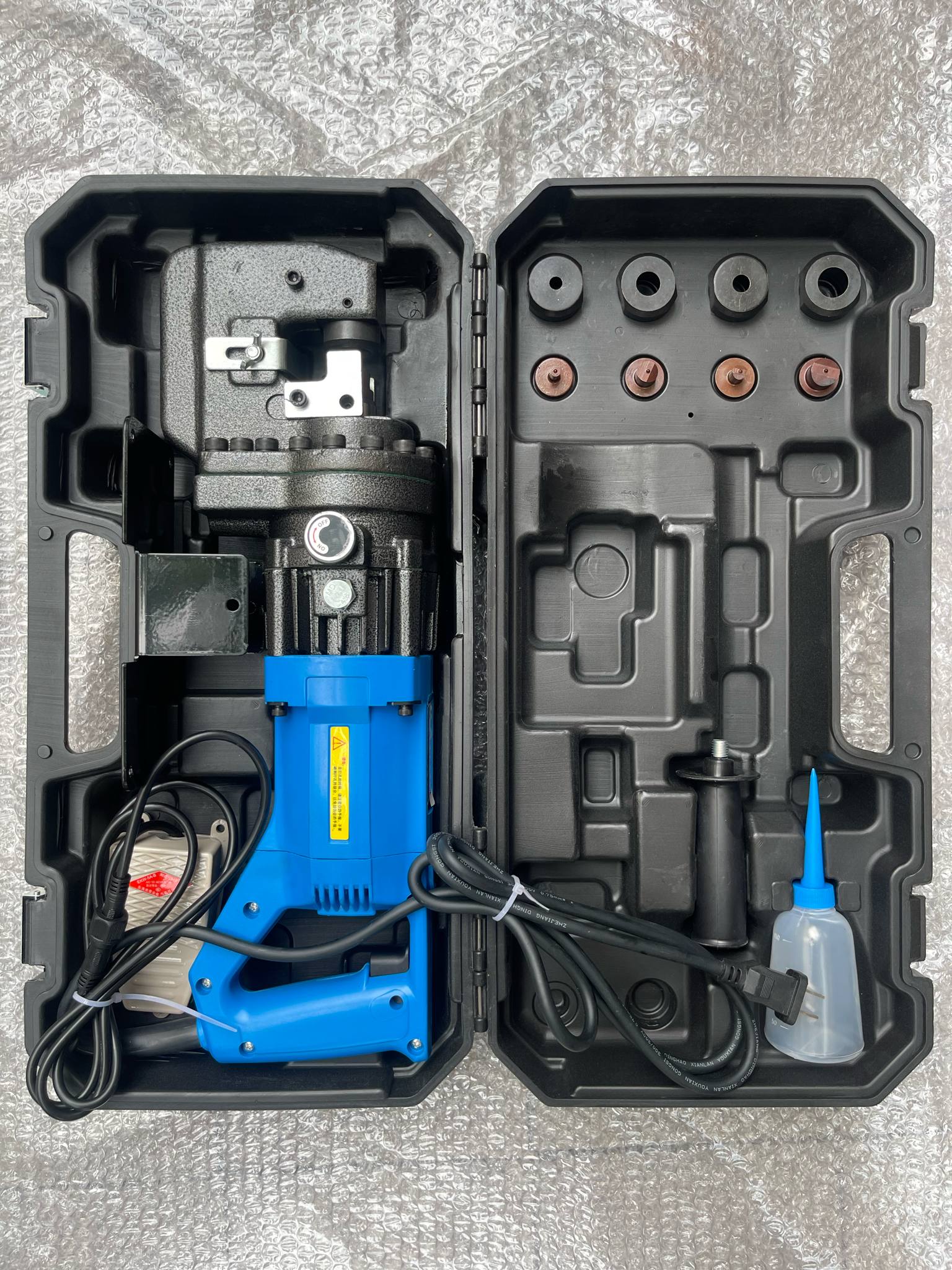 may-dot-lo-thuy-luc-cam-tay-kma-20-2