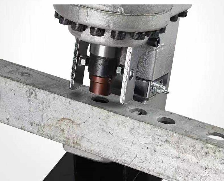 may-dot-thuy-luc-cam-tay-2