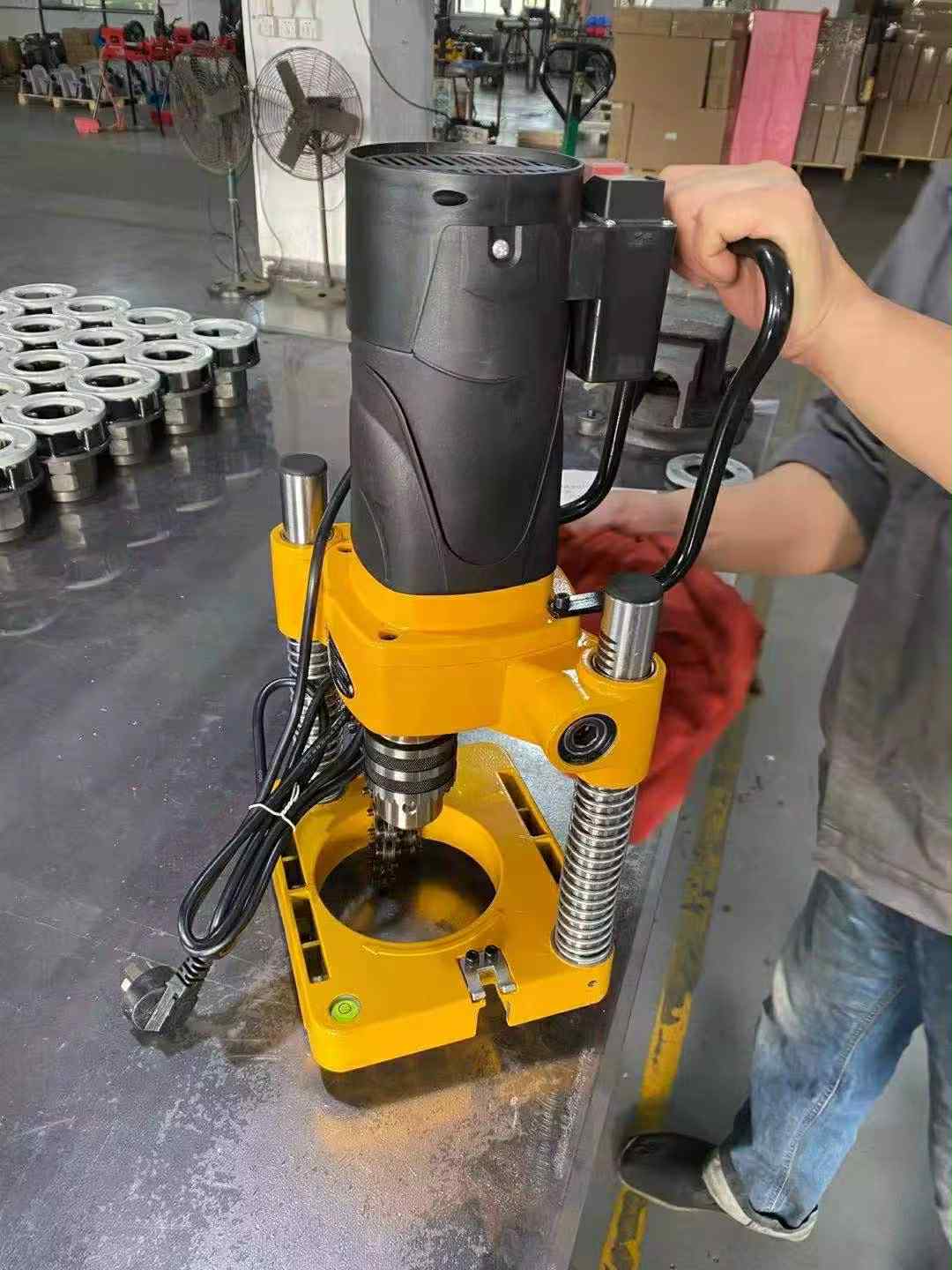 may-khoet-lo-ong-kc-114-7